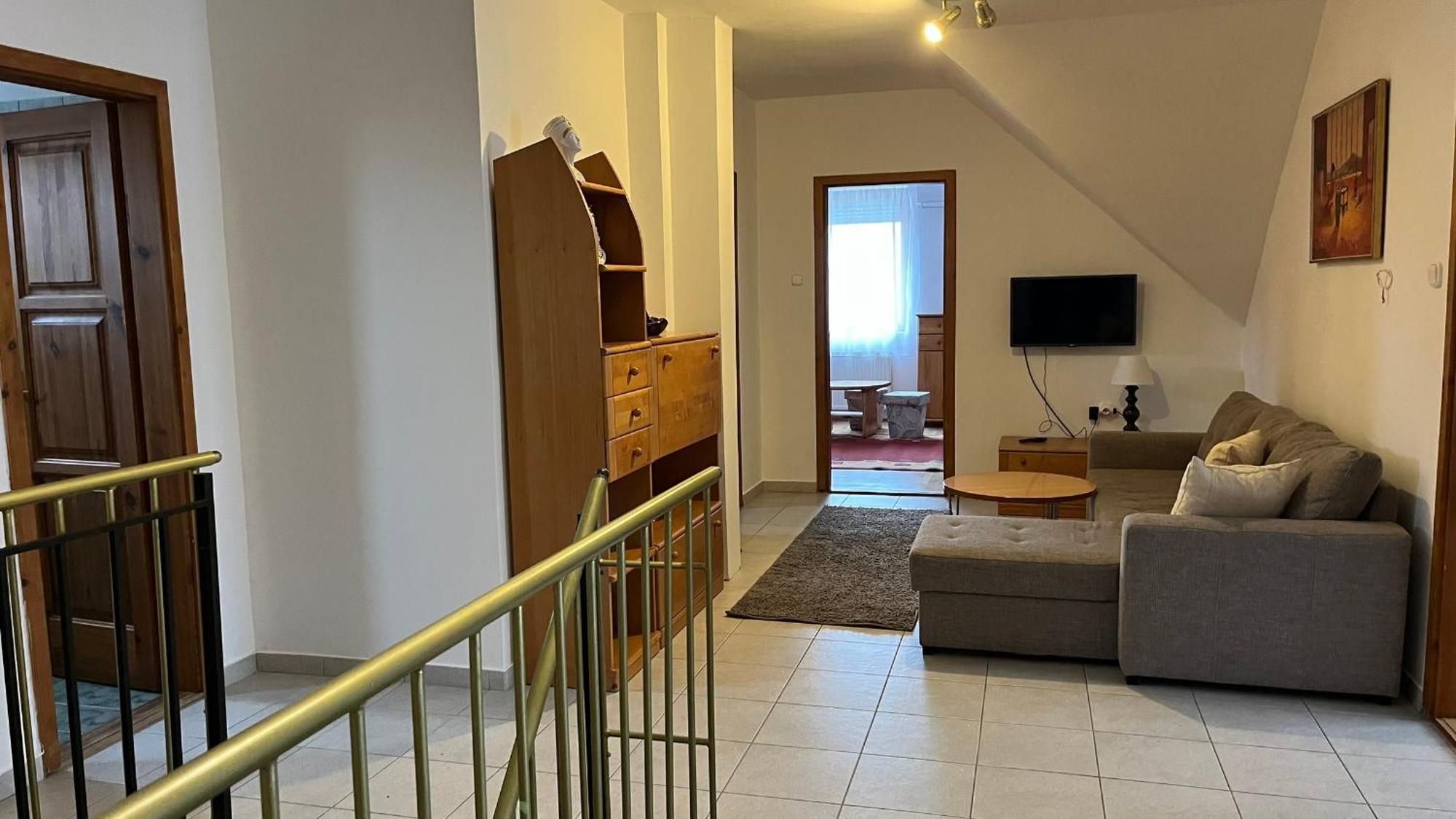 Boezsi Apartman Sárvár المظهر الخارجي الصورة