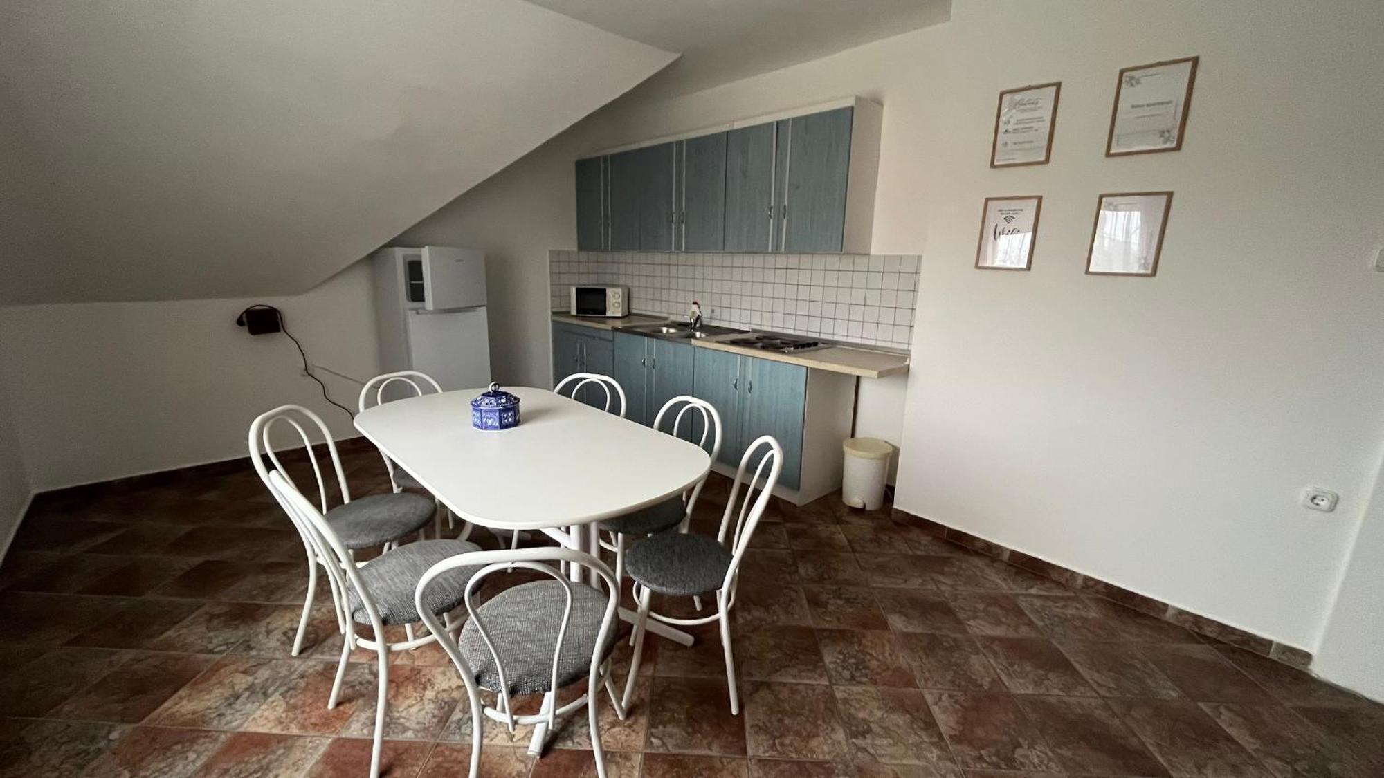 Boezsi Apartman Sárvár المظهر الخارجي الصورة